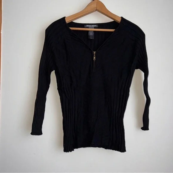 Bisou Bisou Michele Bohbot Black Ribbed Sweater
• Size large - Picture 1 of 3
